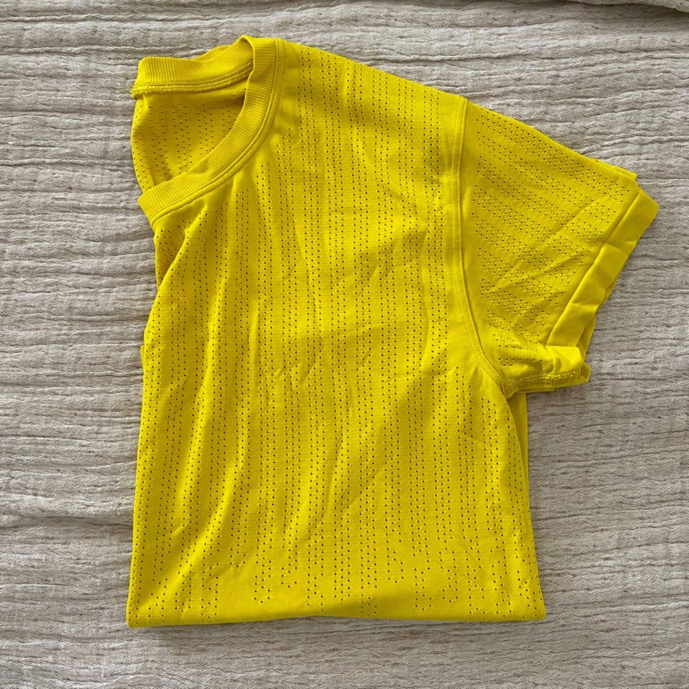 lululemon workout top